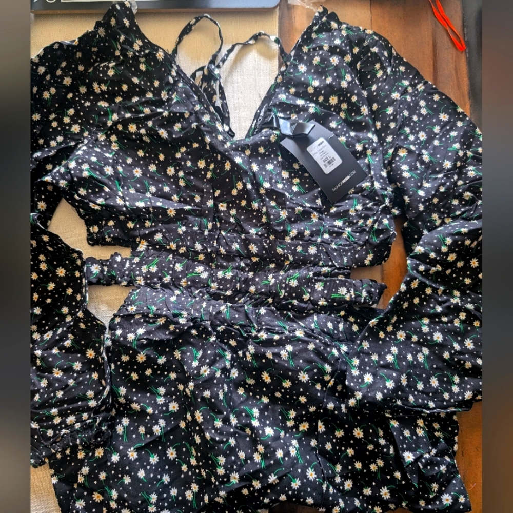 Fashion Nova Ditsy Daisy Mini Dress